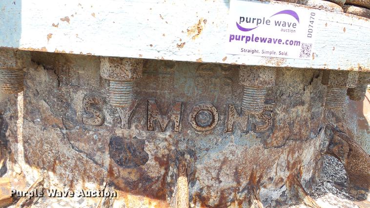 image for item DD7470 1963 Symons cone crusher