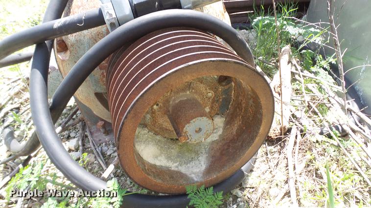image for item DD7470 1963 Symons cone crusher