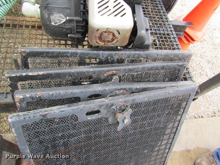 image for item DD8421 2007 Hydro Ax 421E mulcher