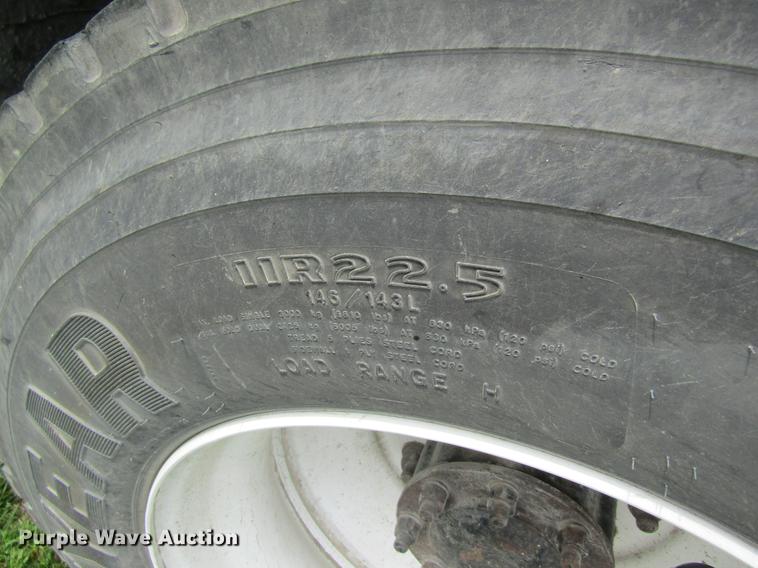 image for item DD8435 2007 Freightliner M2 106 bucket truck