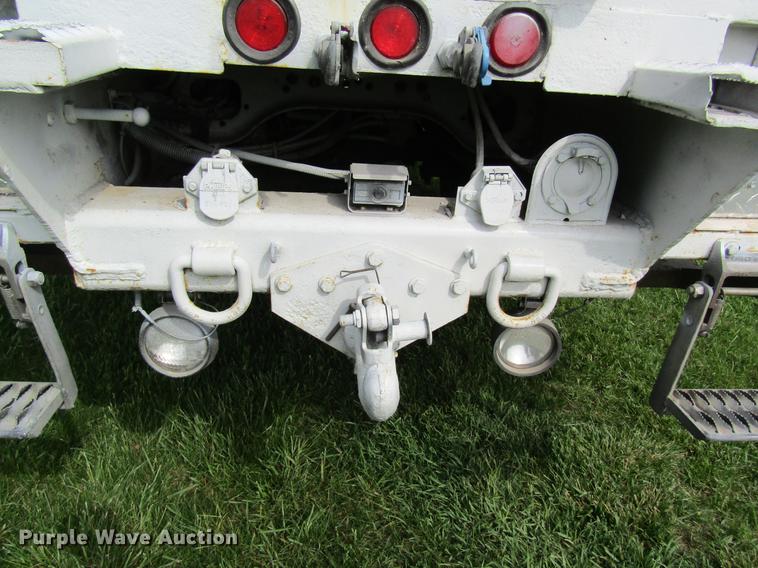 image for item DD8435 2007 Freightliner M2 106 bucket truck