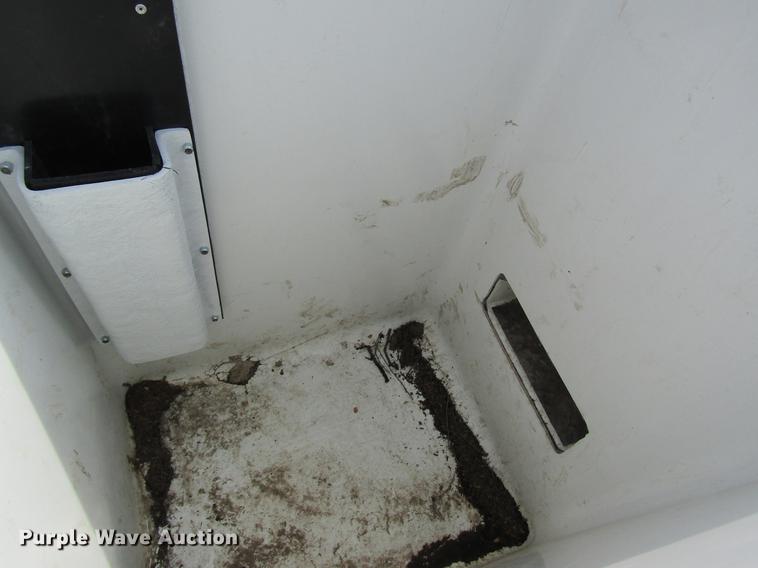 image for item DD8435 2007 Freightliner M2 106 bucket truck