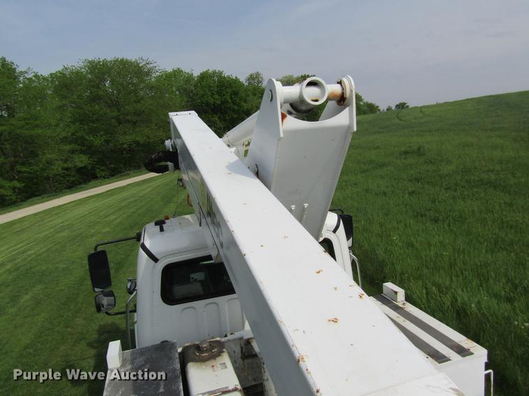 image for item DD8435 2007 Freightliner M2 106 bucket truck