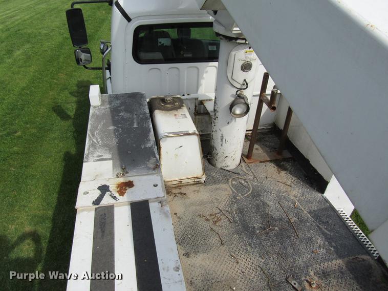 image for item DD8435 2007 Freightliner M2 106 bucket truck