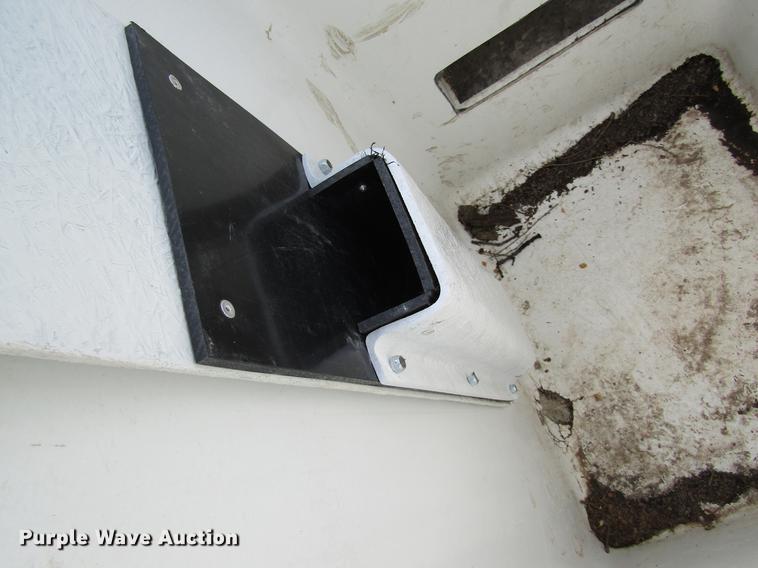 image for item DD8435 2007 Freightliner M2 106 bucket truck