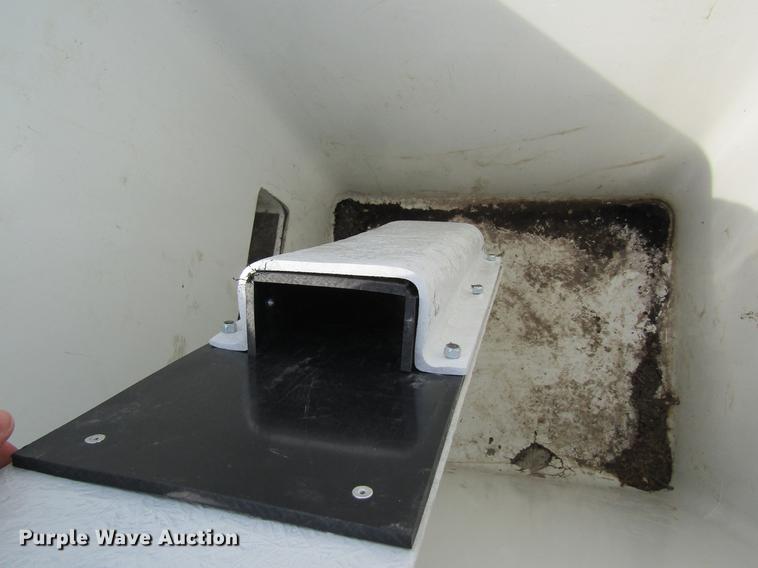 image for item DD8435 2007 Freightliner M2 106 bucket truck