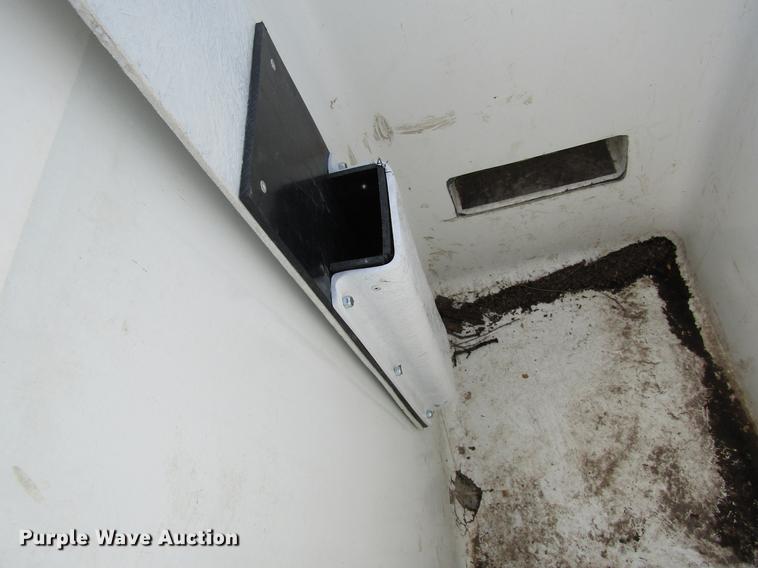 image for item DD8435 2007 Freightliner M2 106 bucket truck