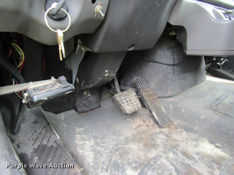 image for item DD8435 2007 Freightliner M2 106 bucket truck