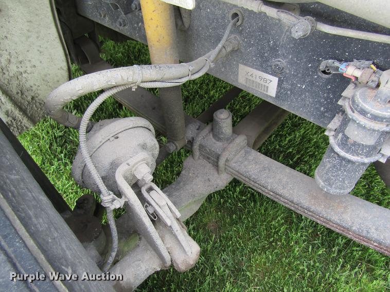 image for item DD8435 2007 Freightliner M2 106 bucket truck