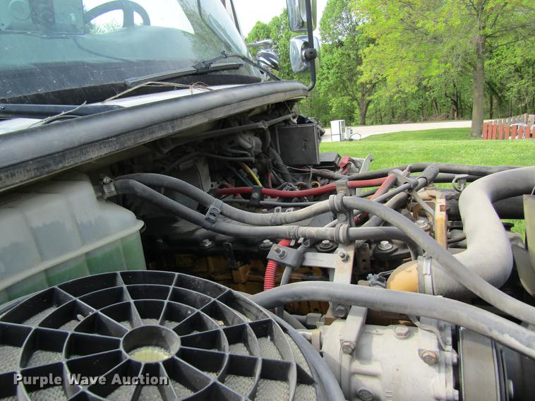 image for item DD8435 2007 Freightliner M2 106 bucket truck