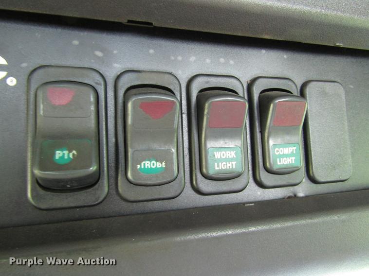 image for item DD8435 2007 Freightliner M2 106 bucket truck