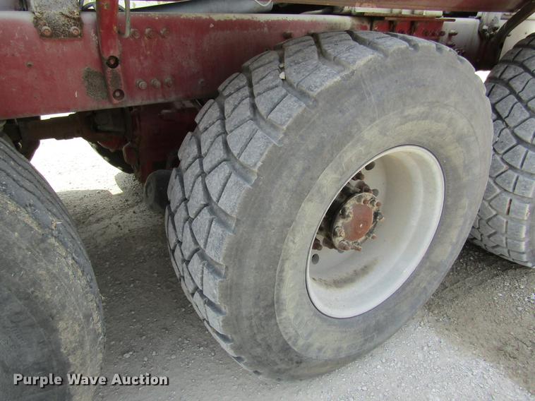 image for item DD8436 1999 Oshkosh S2146 ready mix truck