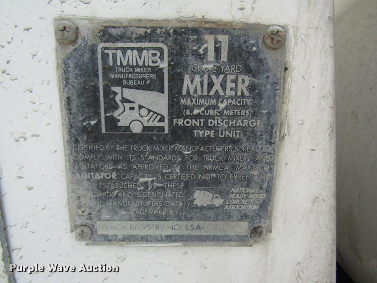 image for item DD8436 1999 Oshkosh S2146 ready mix truck