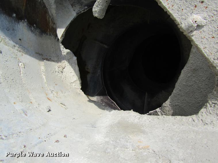 image for item DD8436 1999 Oshkosh S2146 ready mix truck