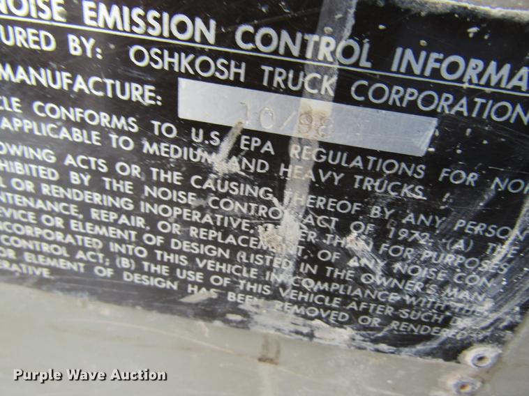 image for item DD8436 1999 Oshkosh S2146 ready mix truck