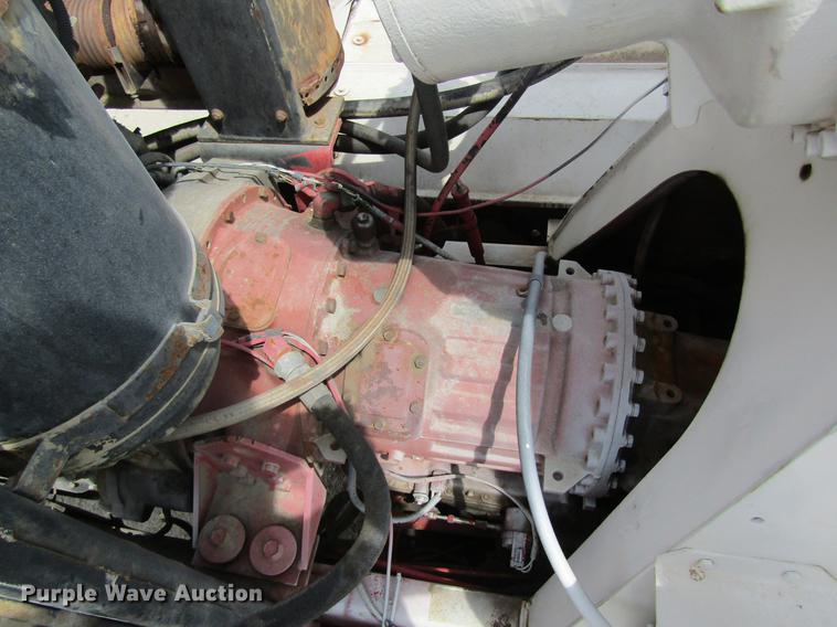 image for item DD8436 1999 Oshkosh S2146 ready mix truck