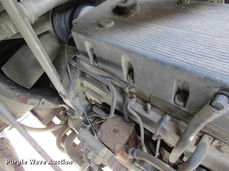 image for item DD8436 1999 Oshkosh S2146 ready mix truck