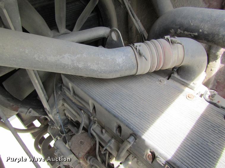 image for item DD8436 1999 Oshkosh S2146 ready mix truck