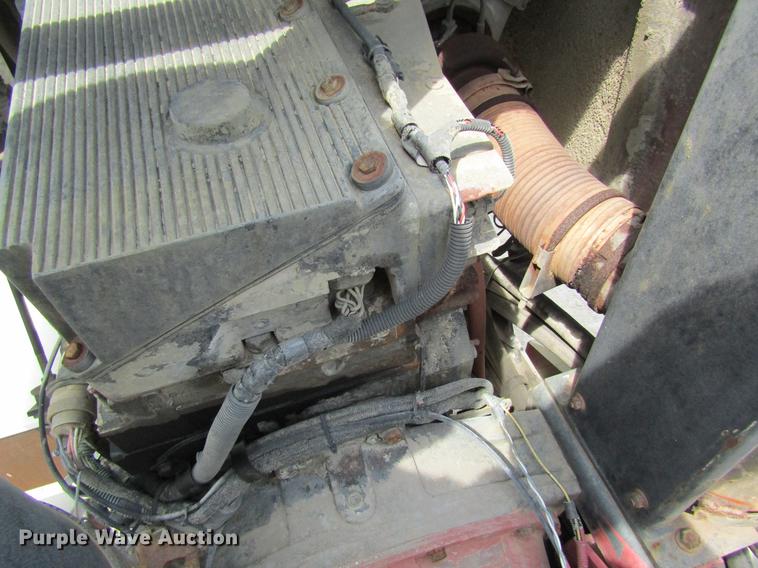 image for item DD8436 1999 Oshkosh S2146 ready mix truck