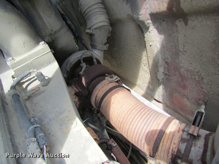 image for item DD8436 1999 Oshkosh S2146 ready mix truck