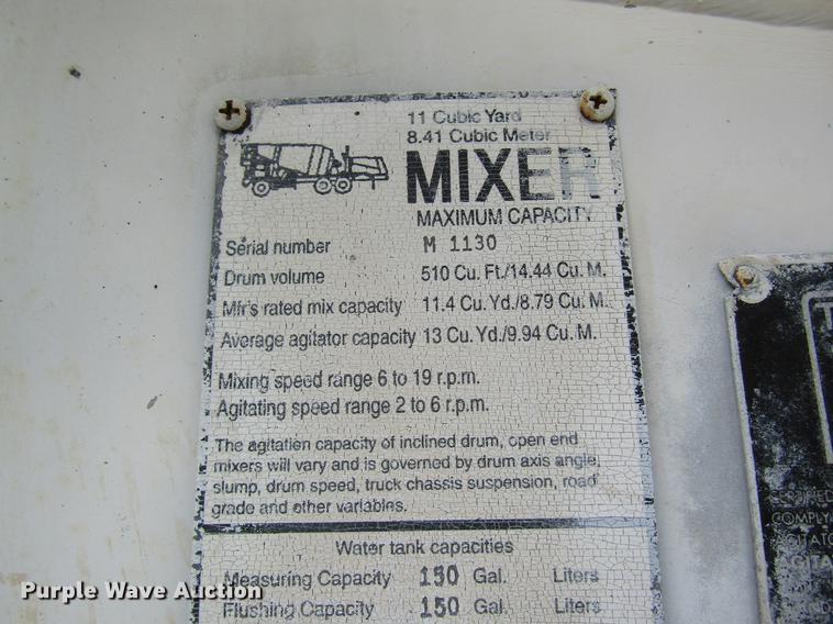 image for item DD8437 1999 Oshkosh S2146 ready mix truck