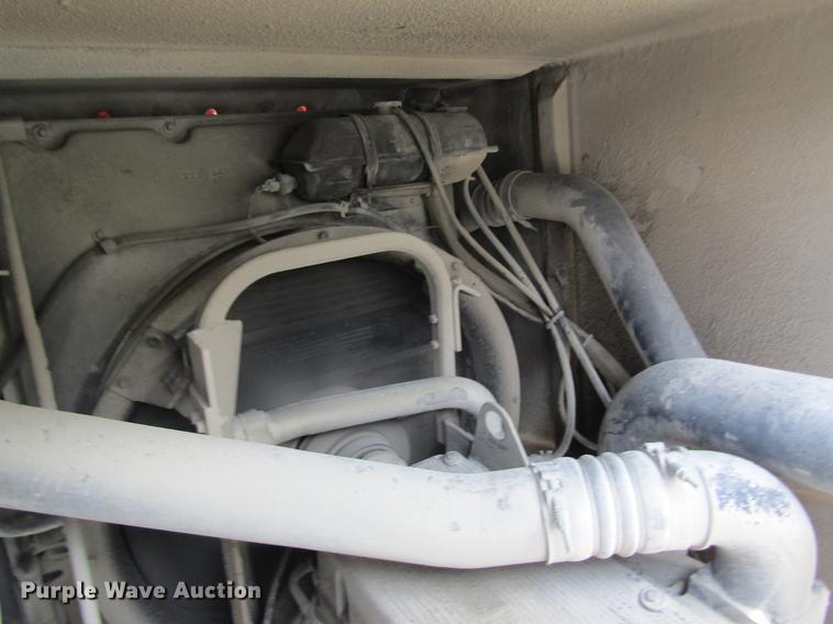 image for item DD8437 1999 Oshkosh S2146 ready mix truck