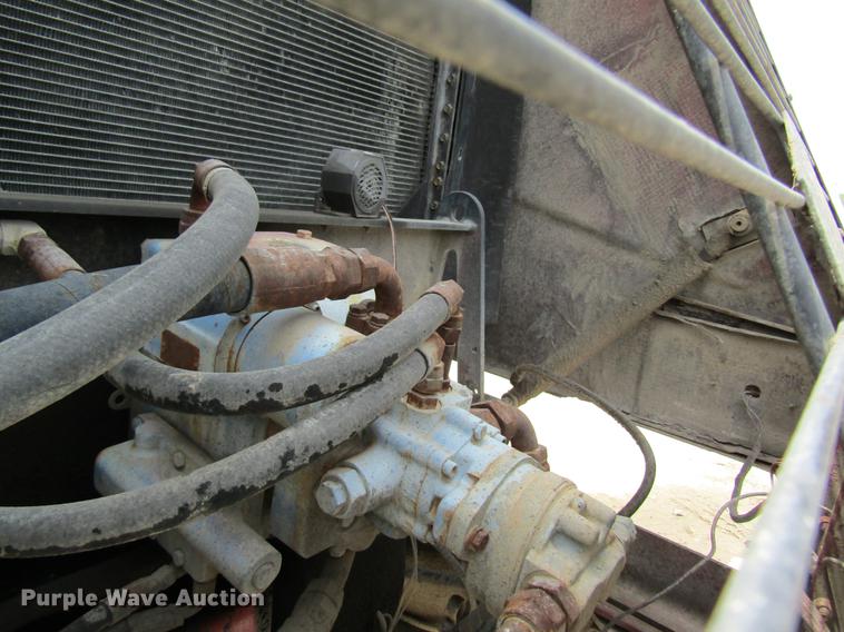 image for item DD8437 1999 Oshkosh S2146 ready mix truck