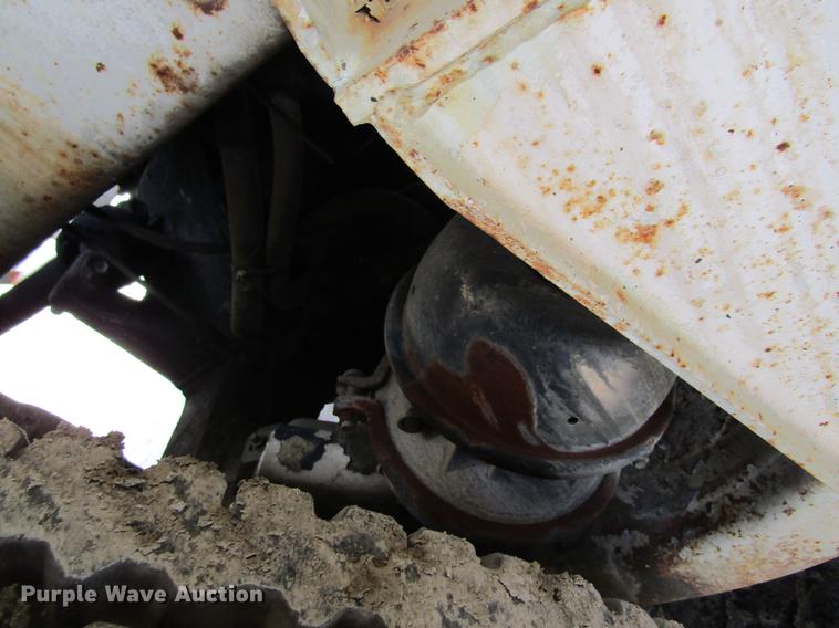 image for item DD8438 1999 Oshkosh S2146 ready mix truck