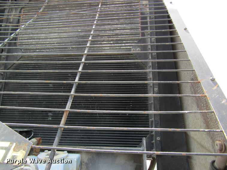 image for item DD8438 1999 Oshkosh S2146 ready mix truck