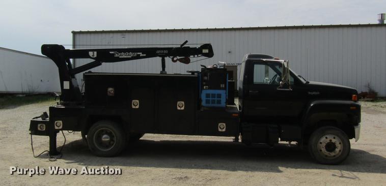 image for item DD8450 1996 GMC TopKick service truck with crane