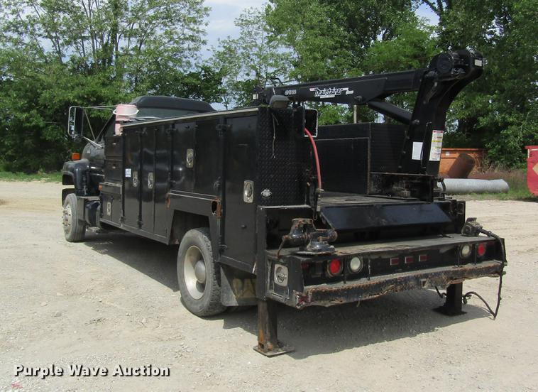 image for item DD8450 1996 GMC TopKick service truck with crane