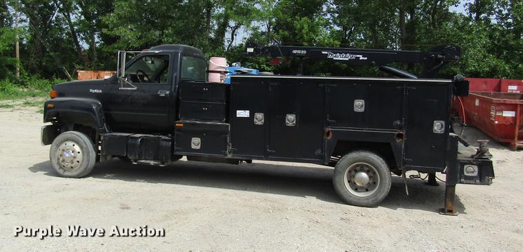 image for item DD8450 1996 GMC TopKick service truck with crane