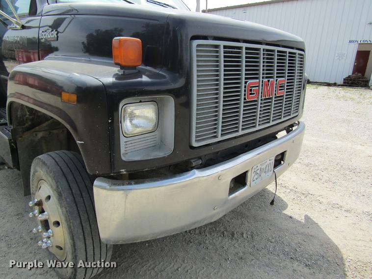 image for item DD8450 1996 GMC TopKick service truck with crane