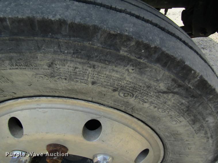 image for item DD8450 1996 GMC TopKick service truck with crane