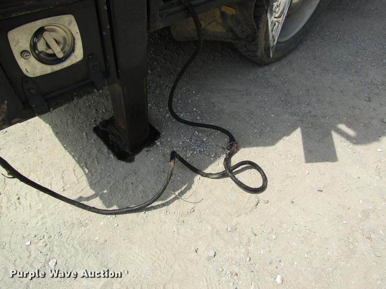 image for item DD8450 1996 GMC TopKick service truck with crane