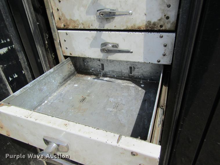 image for item DD8450 1996 GMC TopKick service truck with crane