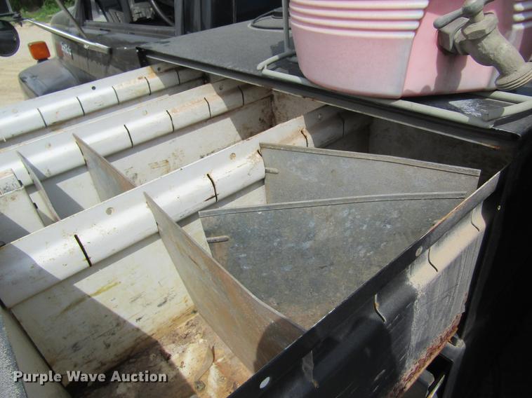 image for item DD8450 1996 GMC TopKick service truck with crane