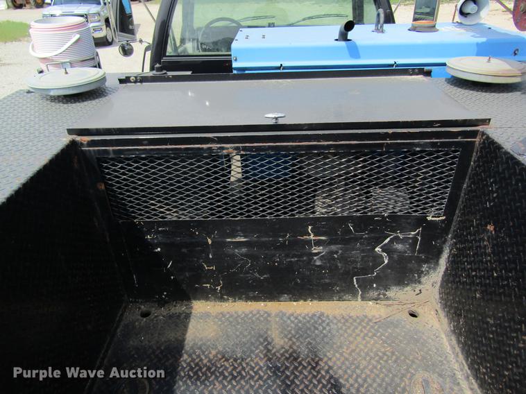 image for item DD8450 1996 GMC TopKick service truck with crane