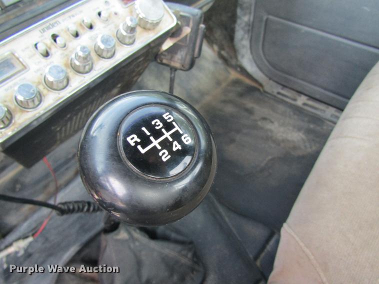 image for item DD8450 1996 GMC TopKick service truck with crane