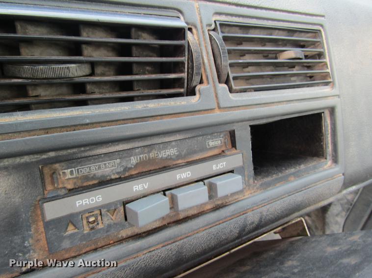 image for item DD8450 1996 GMC TopKick service truck with crane