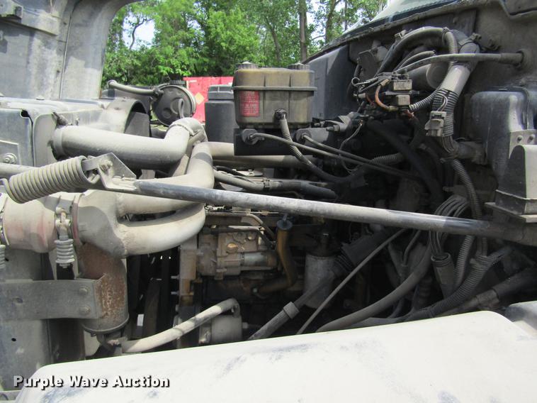 image for item DD8450 1996 GMC TopKick service truck with crane