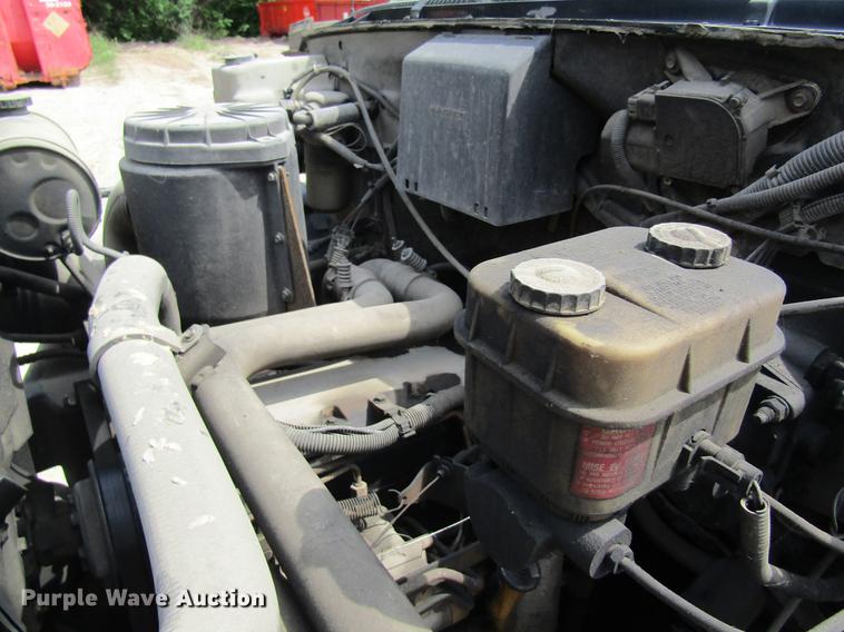 image for item DD8450 1996 GMC TopKick service truck with crane