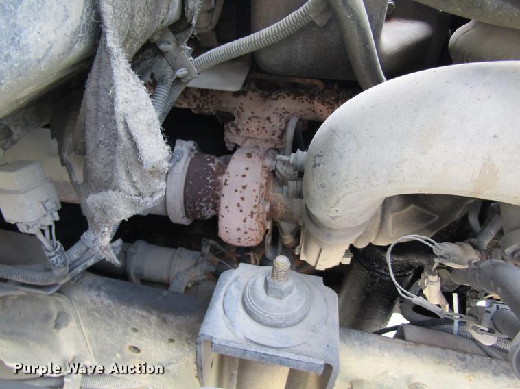 image for item DD8450 1996 GMC TopKick service truck with crane