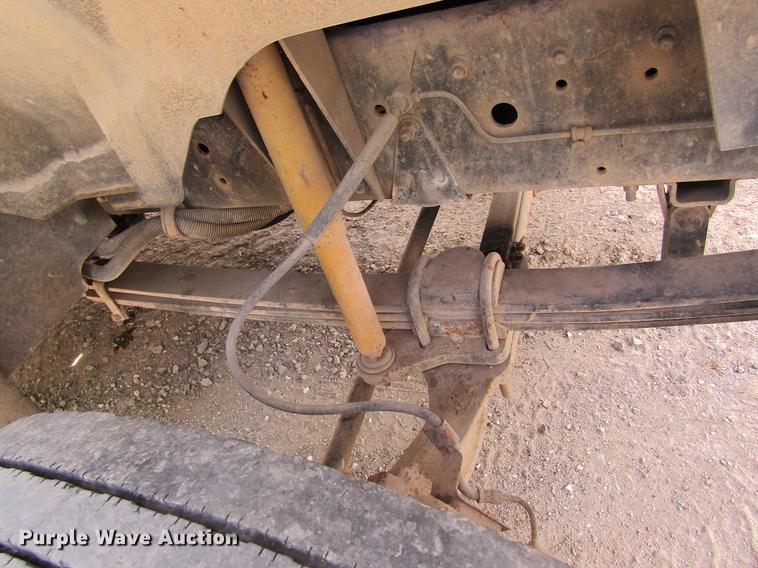 image for item DD8450 1996 GMC TopKick service truck with crane