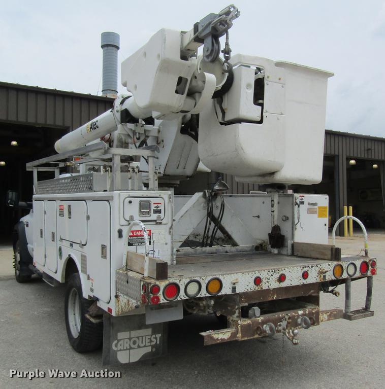 image for item DD8452 2008 Dodge Ram 5500 bucket truck
