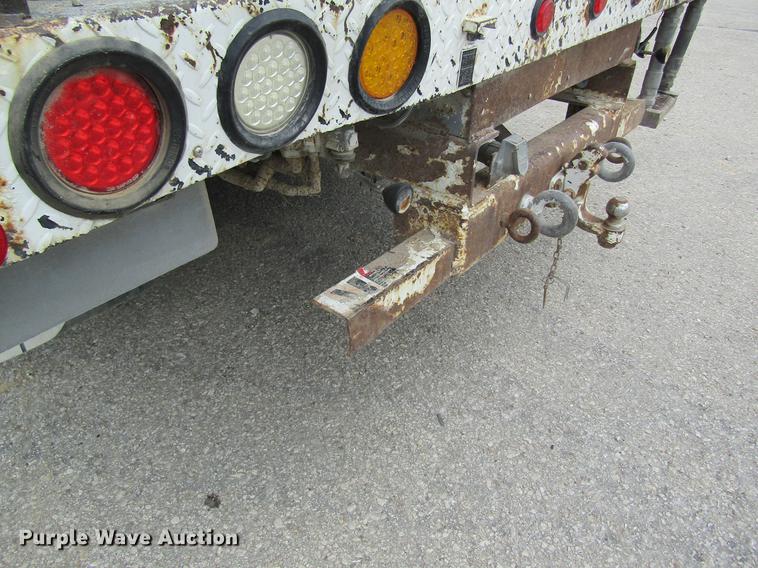 image for item DD8452 2008 Dodge Ram 5500 bucket truck