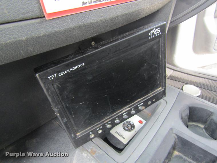 image for item DD8452 2008 Dodge Ram 5500 bucket truck