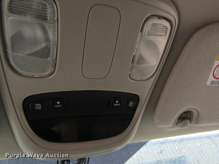 image for item DD8452 2008 Dodge Ram 5500 bucket truck