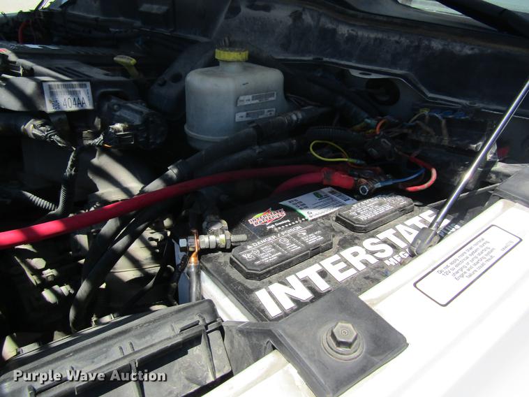 image for item DD8452 2008 Dodge Ram 5500 bucket truck