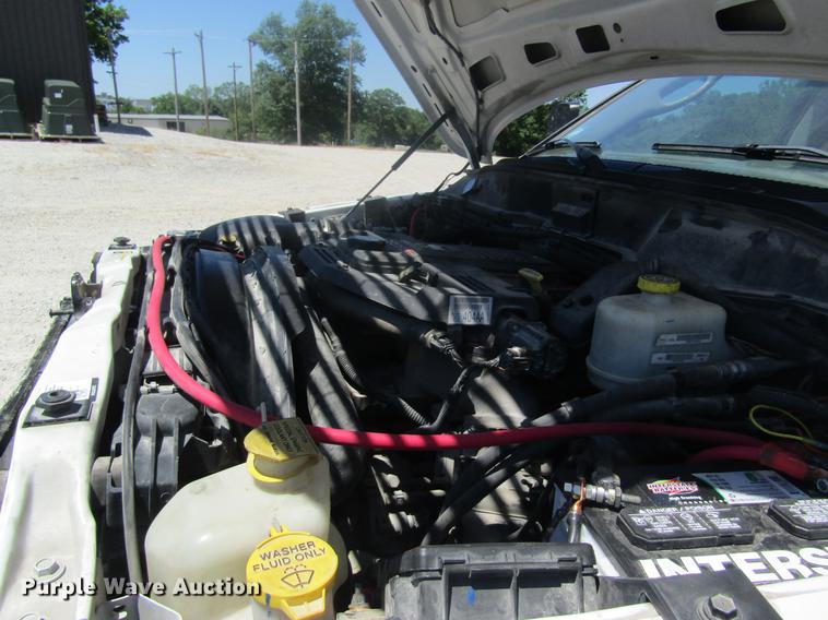 image for item DD8452 2008 Dodge Ram 5500 bucket truck